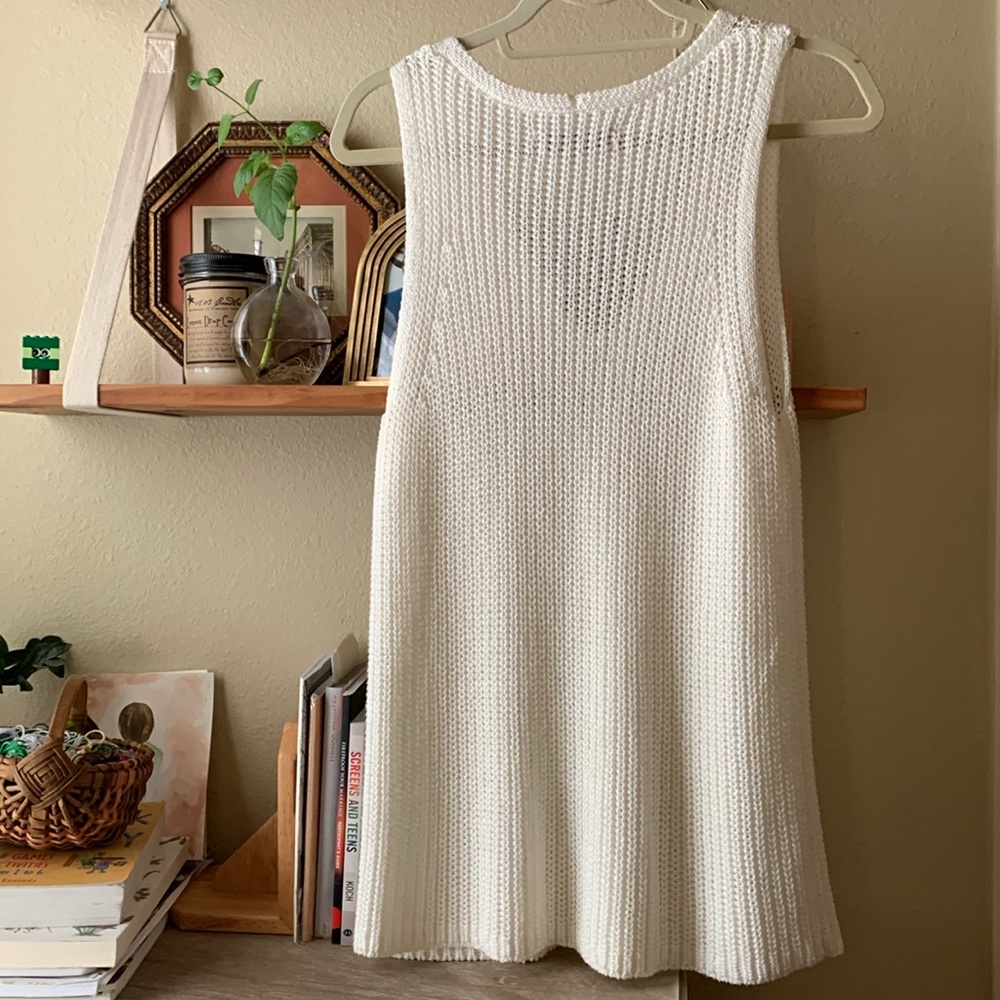 Knitted Sweater Vest, sleeveless sweater, Loft, V-neck - Picture 4 of 4